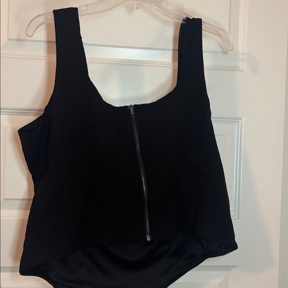 Torrid Deep Black Zip-Up Corset Top SZ 2X cropped lined sleeveless goth grunge - Picture 2 of 14
